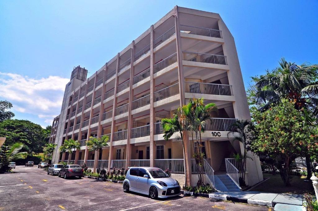 Home Stay Bayu Emas Appartment, Batu Ferringhi Exterior foto